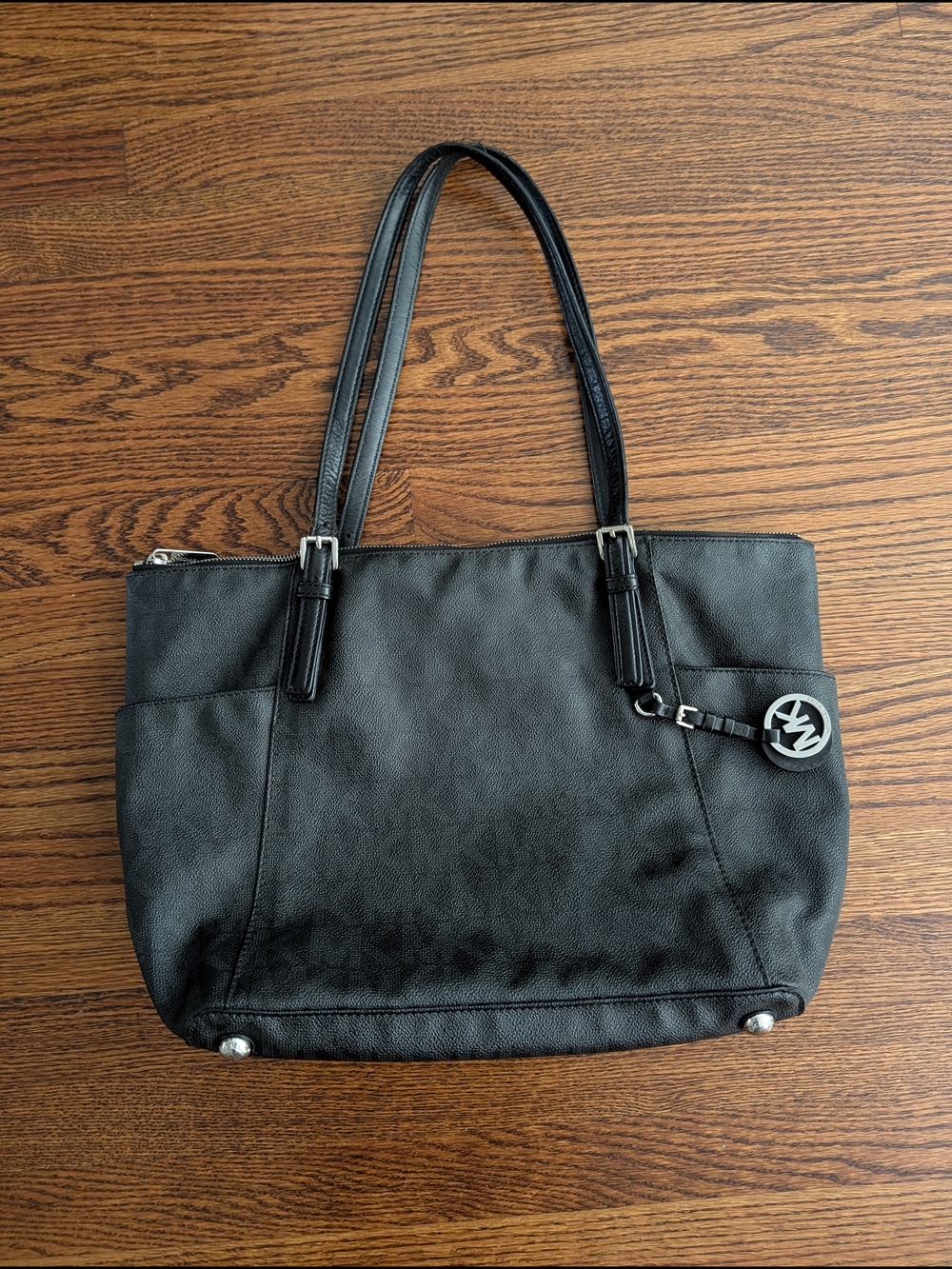 MICHAEL KORS Black Leather Purse with Silver Hardware
